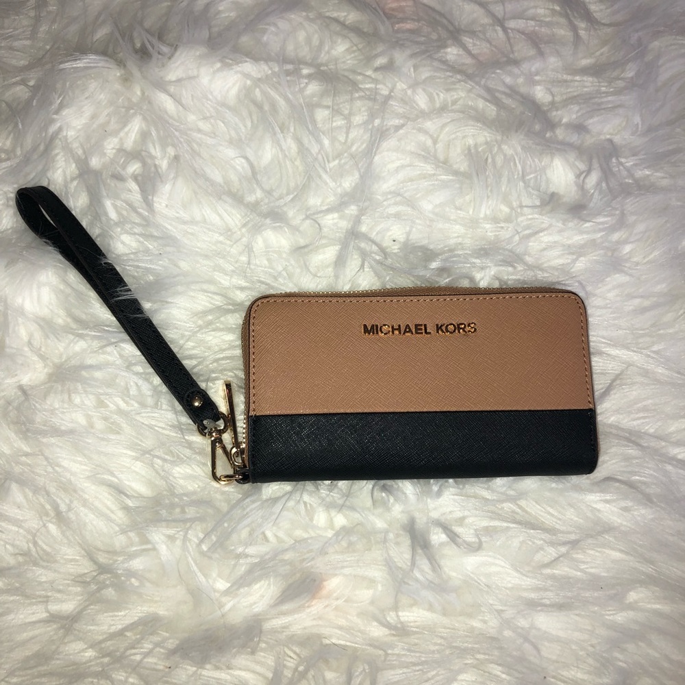 New Michael Kors wallet/wristlet